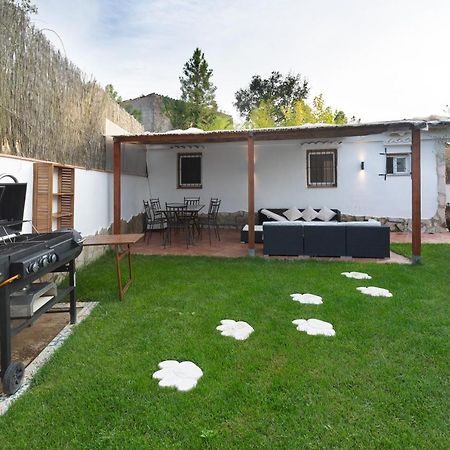 Detached Villa For 6 People In Lloret De Mar With Comunal Outdoor Swimming Pool Puigventos Екстериор снимка