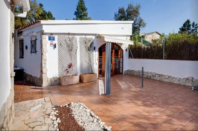 Detached Villa For 6 People In Lloret De Mar With Comunal Outdoor Swimming Pool Puigventos Екстериор снимка